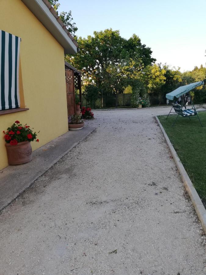 Casa Vacanze Angelica Ostra Vetere Bagian luar foto