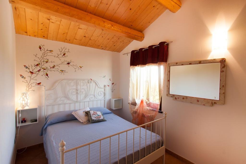 Casa Vacanze Angelica Ostra Vetere Bagian luar foto